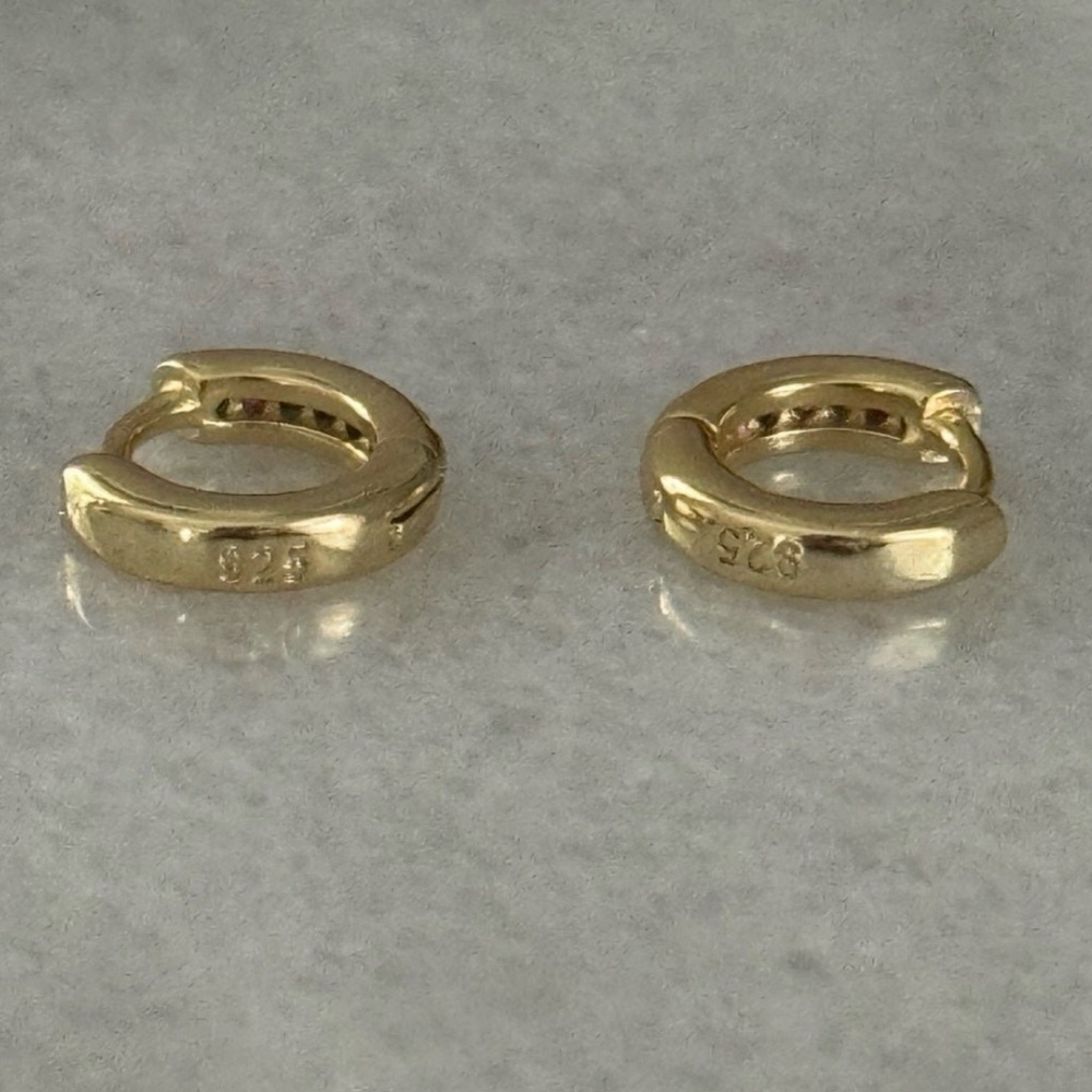 Gold Rainbow Crystal Pave Micro Mini Small Huggie Hoop Earrings
Brand New - Picture 5 of 5